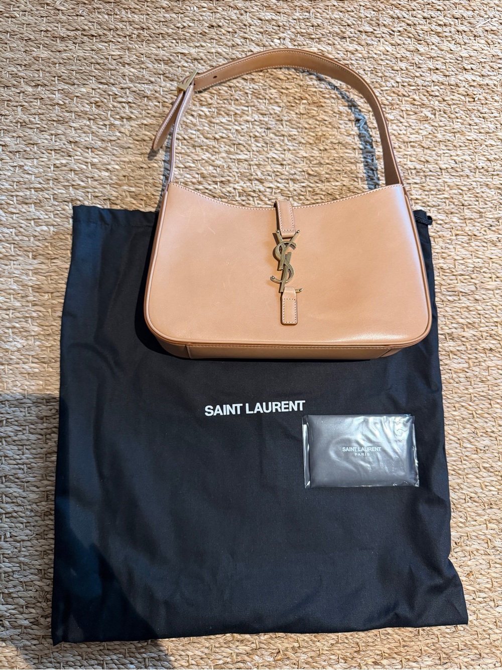 Saint Laurent Le 5 à 7 Leather Shoulder Bag YSL Beige - Picture 10 of 17